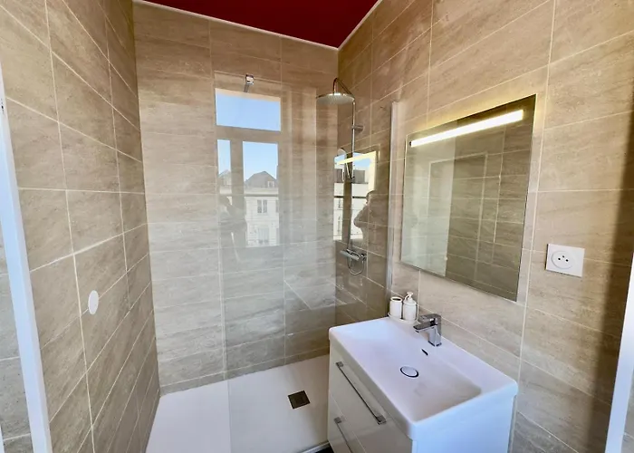 Bali Hyper Centre Lit Baldaquin * Arras